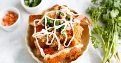 Cách làm bánh mì nướng muối ớt cay cay mặn mặn hấp dẫn