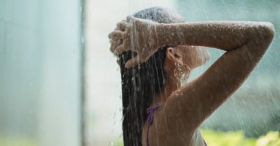 Thực hư tắm nước nóng diệt virus Covid-19: Chuyên gia nói gì?