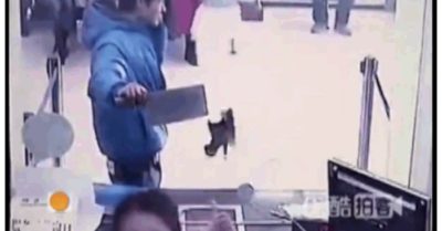 Clip: Đi cướp tiền ở ngân hàng, thanh niên còn mải buôn điện thoại
