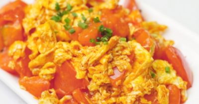 Cách nấu trứng sốt cà chua mềm thơm đậm đà hương vị