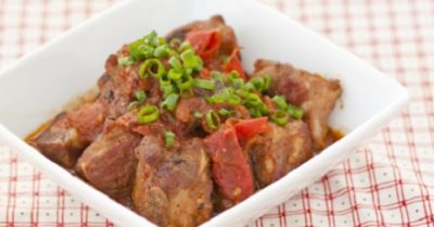 Cách nấu sườn sốt cà chua đậm vị cho bữa cơm gia đình