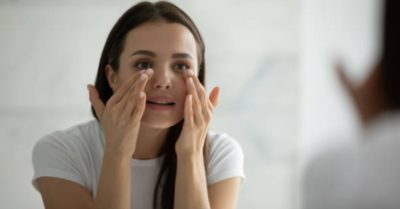 4 biểu hiện trên khuôn mặt cho thấy nữ giới đang mắc các bệnh phụ khoa, cần đi khám ngay