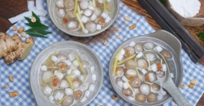 Cách nấu chè nóng bột lọc nhân dừa thơm ngon, đơn giản