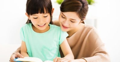 Tâm sự của người mẹ và 4 câu nói khiến con  mê đọc sách mỗi ngày