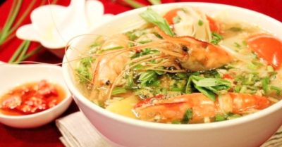 Cách nấu canh chua tôm thơm ngon chuẩn vị Nam Bộ