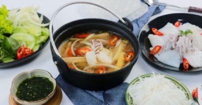 Cách nấu lẩu mực chua cay, đậm đà hương vị cho gia đình
