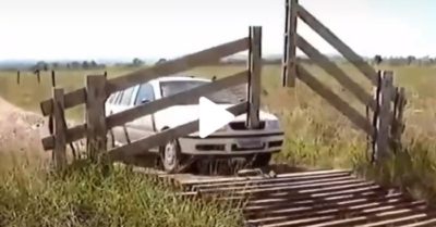 Clip: Cổng gỗ độc đáo tự động đóng mở không dùng điện