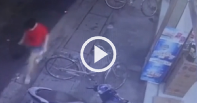 Video: Cô gái bỏ quên xe đạp ở siêu thị rồi đi bộ về nhà