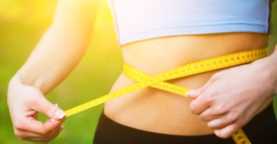 Cách ăn uống sai lầm khiến mỡ bụng của chị em mãi không giảm