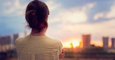 Đàn ông nghĩ: ‘Vợ như cái áo, rách là thay’, đến khi tay trắng mới hiểu ai là ngọc quý đời mình
