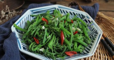 Một số mẹo xào rau luôn xanh, giòn ngọt, không bị vàng úa hay ra nước