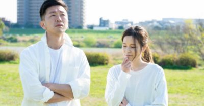 Chồng vô tâm chị em phải làm sao?