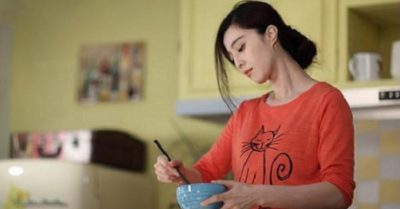 Phụ nữ hy sinh quên mình rồi sẽ chẳng có gì ngoài những nếp nhăn…