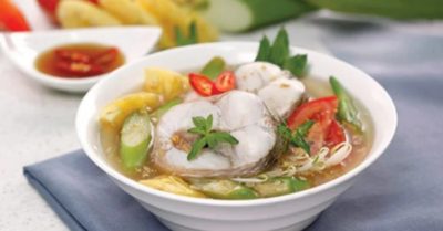 Cách nấu canh cá chua dọc mùng thơm ngon, thanh mát cho ngày nắng nóng