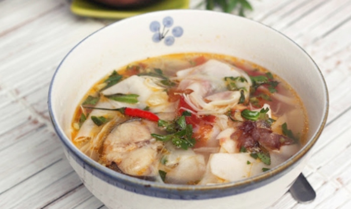 Thành phẩm món canh cá hú măng chua 