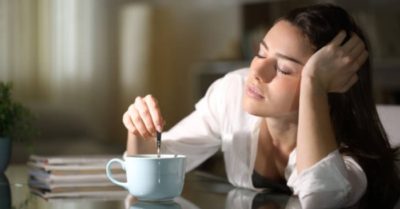 2 thói quen xấu buổi tối cực gây hại cho sức khỏe nhiều người đang mắc phải