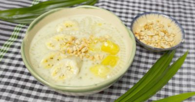 Cách nấu chè chuối đậu xanh nước cốt dừa thơm ngon, bùi béo, dễ làm tại nhà