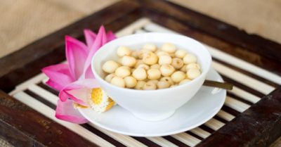 Cách nấu chè hạt sen đường phèn ngọt dịu, thanh mát, đơn giản tại nhà