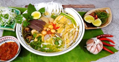 Cách nấu phở gà thơm ngon, chuẩn vị, đơn giản tại nhà