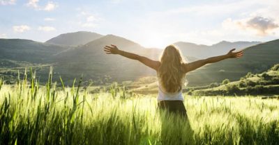 Phụ nữ ơi, thanh xuân ngắn ngủi lắm thế nên đừng chỉ biết hi sinh…