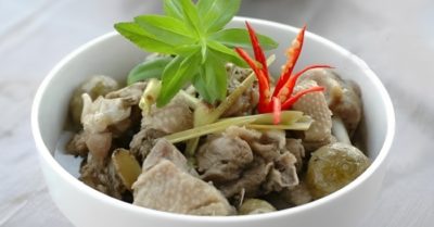 Cách nấu vịt om sấu và măng chua thanh, chuẩn vị cho cả nhà