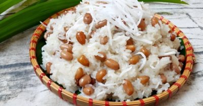 Cách nấu xôi đậu phộng nước cốt dừa dẻo thơm, đơn giản tại nhà
