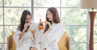 3 thói quen làm đẹp gây hại sức khỏe, lão hóa nhanh chị em nên tránh