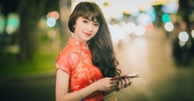 Phụ nữ thực sự trưởng thành đó là khi: Cười nhiều hơn nói, yêu nhiều hơn hận và buông nhiều hơn giữ