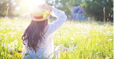 Đừng mãi dẫm lên dấu chân của chính mình