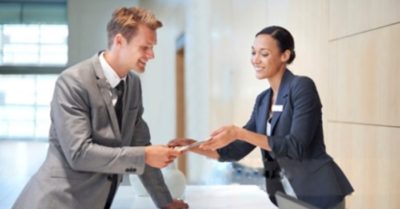 Các câu giao tiếp tiếng Anh cơ bản cho người đi làm