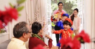 Tục xông đất đầu năm: Nét đẹp văn hóa mang lại may mắn cho năm mới