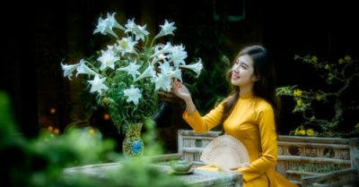 Tà áo dài duyên dáng – sự kết hợp giữa truyền thống và cái nhìn sáng tạo