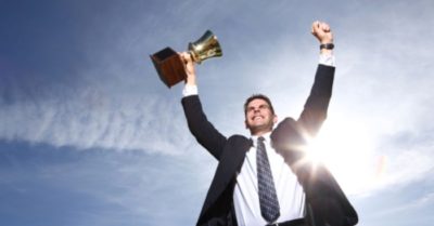 7 cách nghĩ khác biệt của những người giàu có và thành công