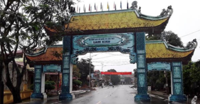 Cổng chào khu di tích Lam Kinh bị mưa giông làm đổ, lực lượng chức năng khẩn trương xử lý