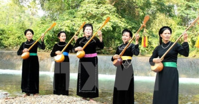 Áo chàm người Tày – Dấu yêu một thời núi rừng Đông Bắc