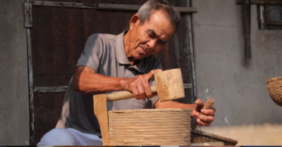 Ông thợ đóng cối xay – Giữ lửa nghề xưa giữa hiện đại