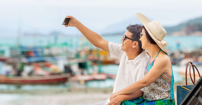 Người 50 tuổi tâm như biển rộng: Sống an nhiên và sâu sắc
