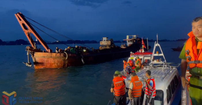 Vụ đắm tàu ở Vịnh Hạ Long: 38 người được tìm thấy, cứu hộ khẩn trương