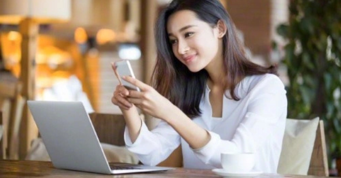 Người phụ nữ sang trọng