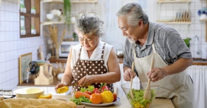 Bí quyết sống khỏe từ căn bếp ở tuổi nghỉ hưu