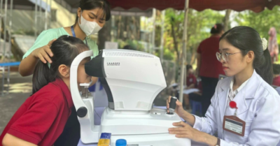 Cận thị ở trẻ gia tăng do lối sống thiếu vận động
