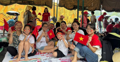 Xuyên đêm chờ xem sơ duyệt diễu binh giữa mưa bão Kajiki