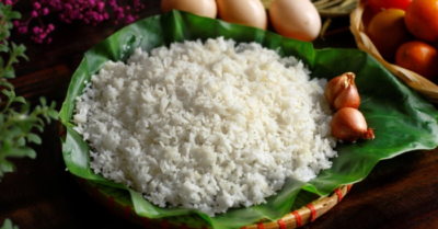 Hâm nóng cơm nguội bằng lò vi sóng có an toàn không?