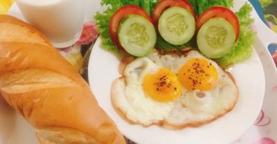 5 sai lầm khi ăn sáng dễ gây hại dạ dày