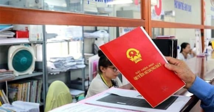 Nhận sổ đỏ trong 72 giờ: 4 quy định mới cần biết