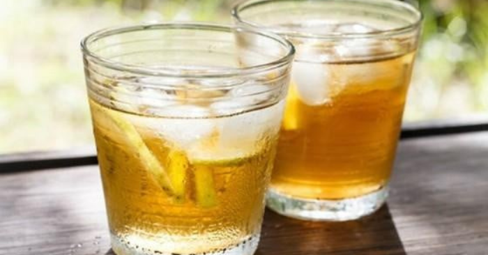 Uống trà đá nhiều gây suy thận thực hư ra sao