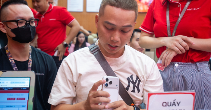 iPhone 17 chính thức đến tay người dùng Việt Nam