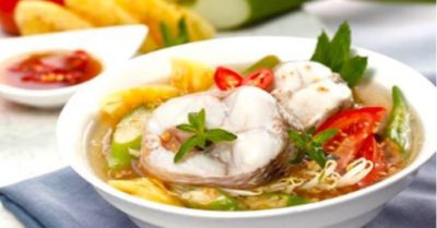 Nấu canh cá nên dùng nước sôi hay nước lạnh mới đúng ?