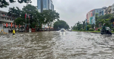 Hà Nội báo động lũ khẩn cấp, 30 điểm ngập sâu