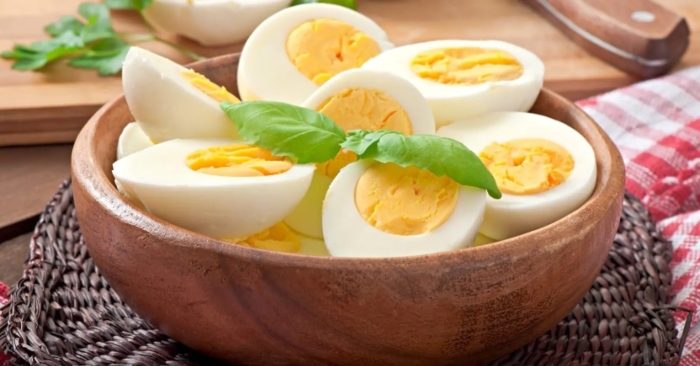 Người mắc những bệnh này không nên ăn trứng gà